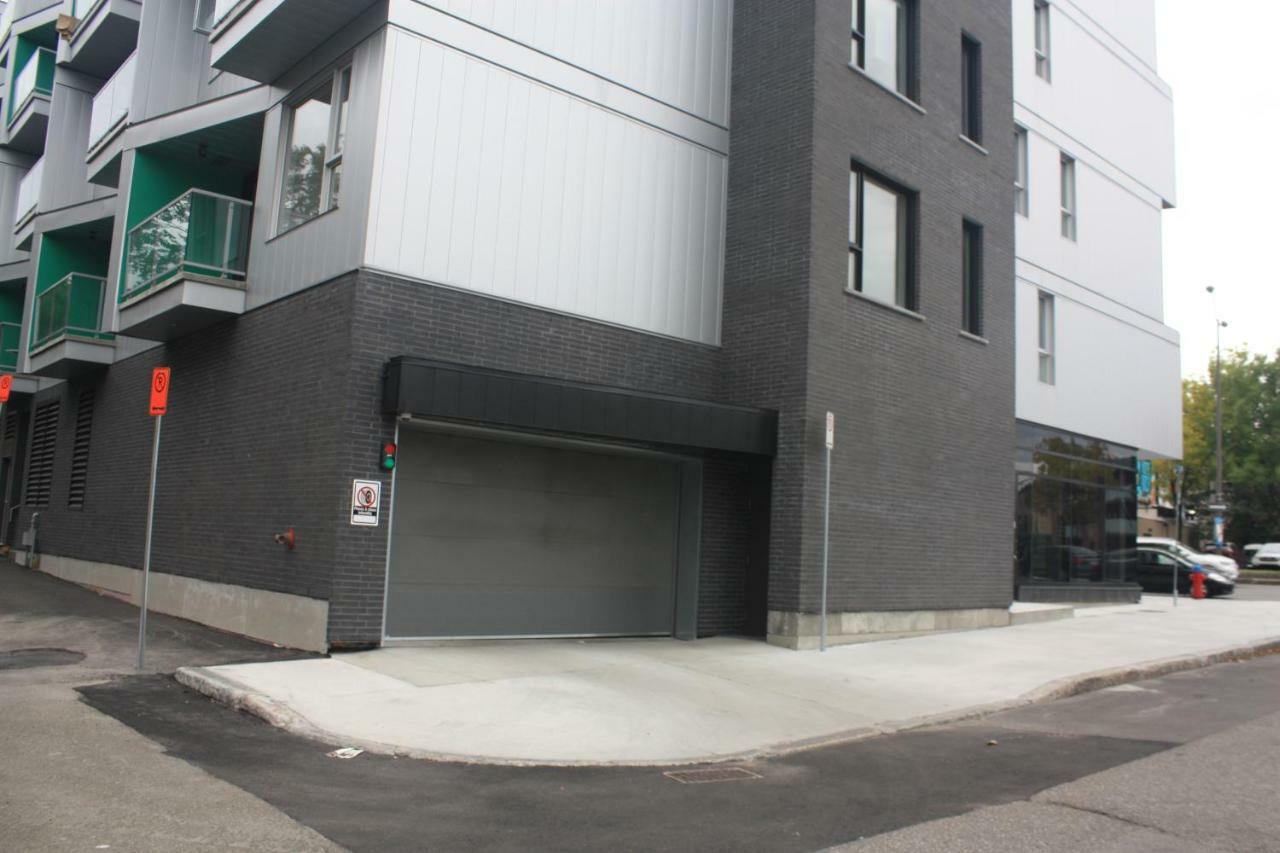 Le Kaméléon 318 : interieur parking, rooftop terrace, gym Québec Esterno foto