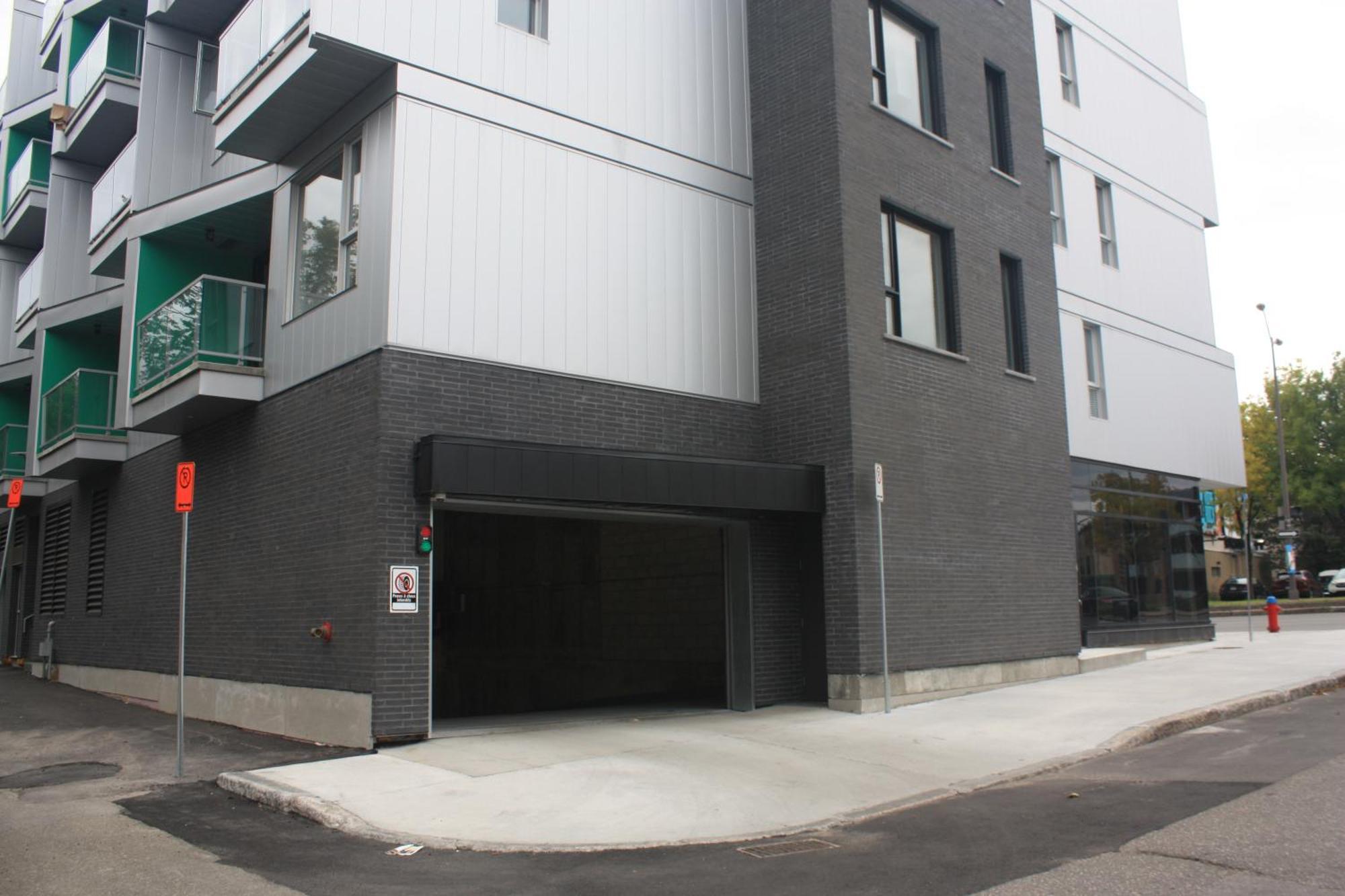 Le Kaméléon 318 : interieur parking, rooftop terrace, gym Québec Esterno foto